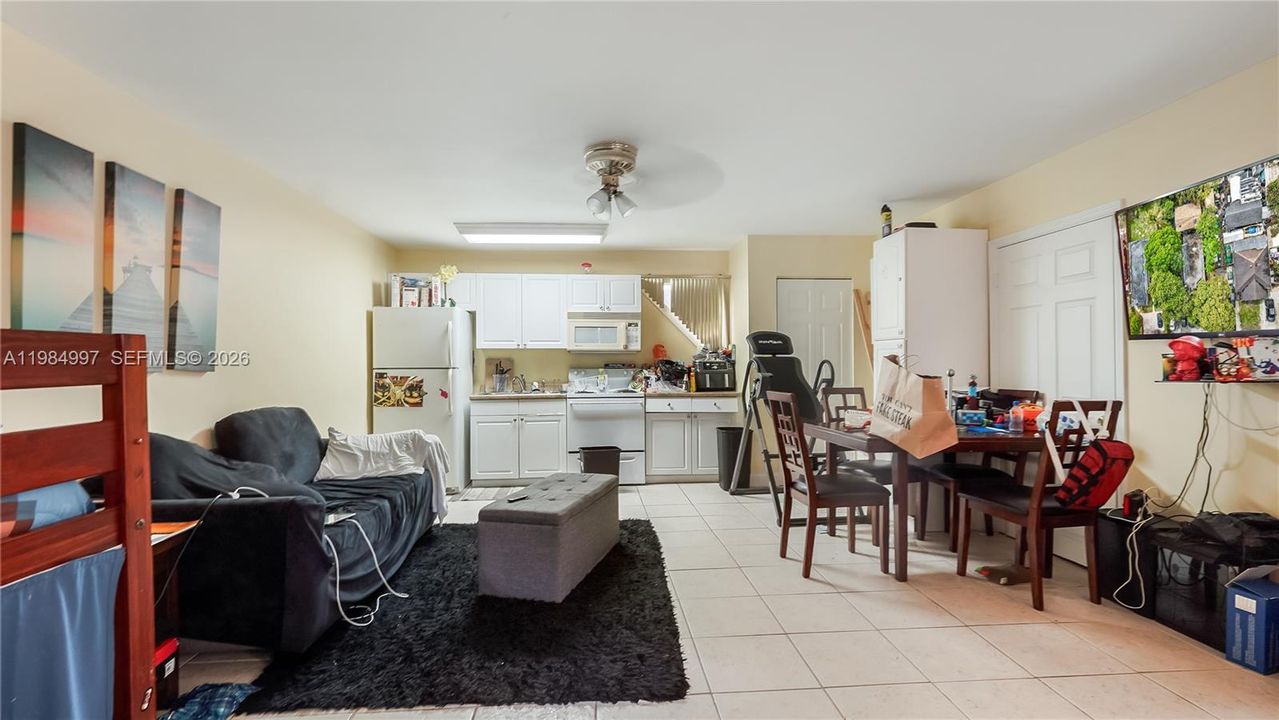 En Venta: $569,999 (0 camas, 0 baños, 2166 Pies cuadrados)