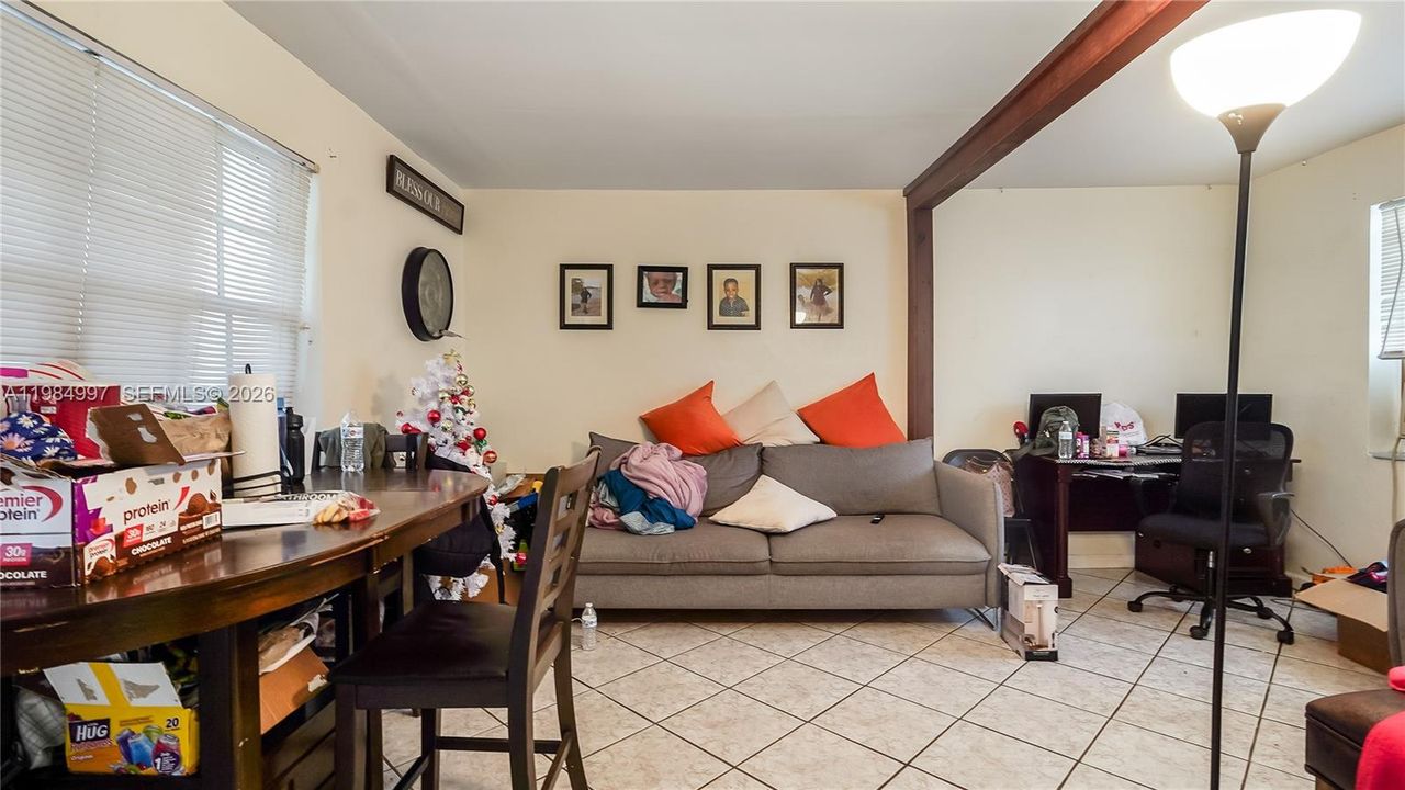En Venta: $569,999 (0 camas, 0 baños, 2166 Pies cuadrados)