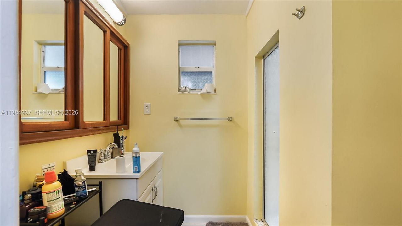 bathroom unit 3