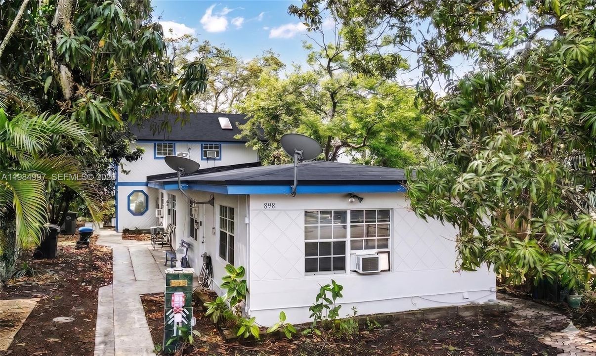 En Venta: $569,999 (0 camas, 0 baños, 2166 Pies cuadrados)