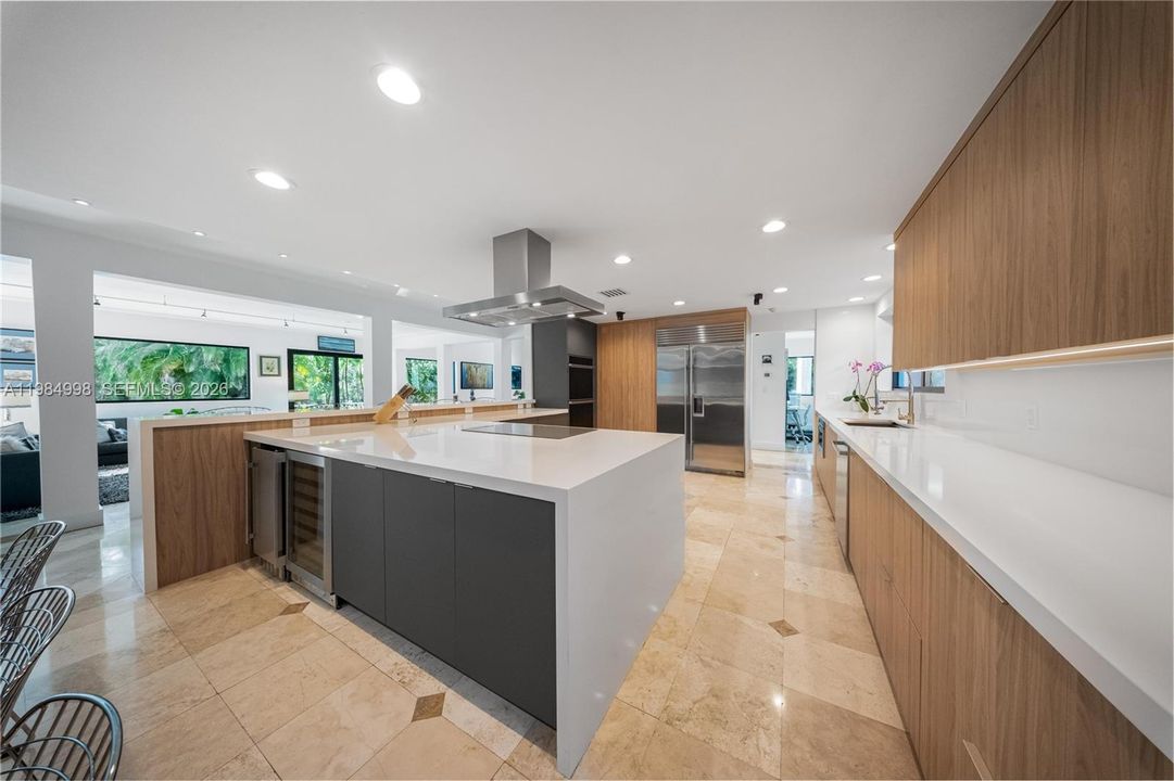 На продажу: $4,250,000 (7 спален, 5 ванн, 6014 Квадратных фут)