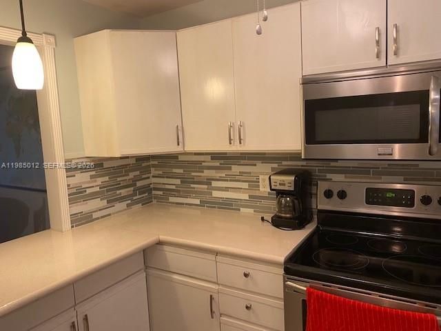 For Sale: $225,000 (2 beds, 2 baths, 990 Square Feet)