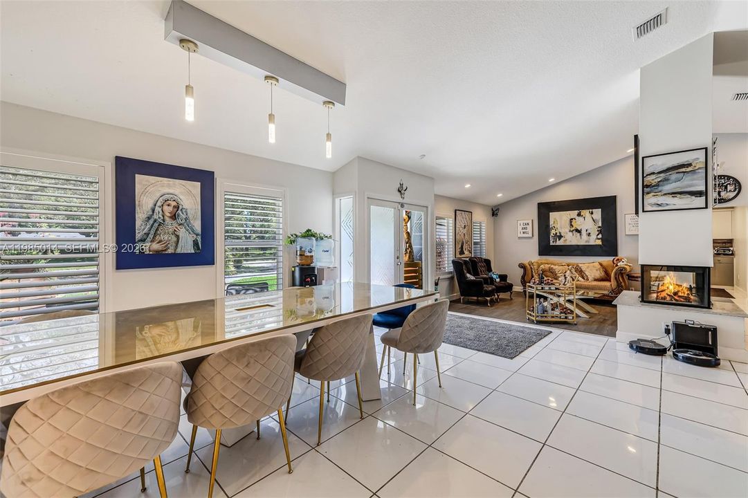 For Sale: $2,200,000 (5 beds, 5 baths, 4511 Square Feet)
