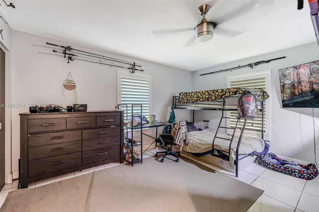 For Sale: $2,200,000 (5 beds, 5 baths, 4511 Square Feet)