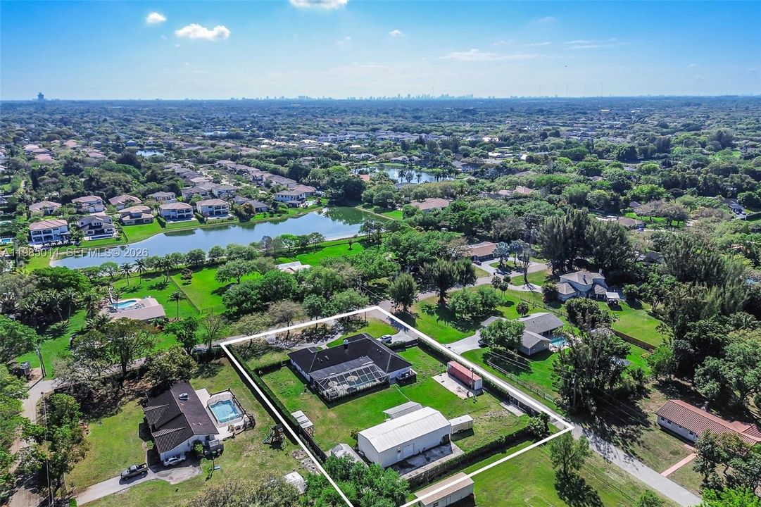 For Sale: $2,200,000 (5 beds, 5 baths, 4511 Square Feet)