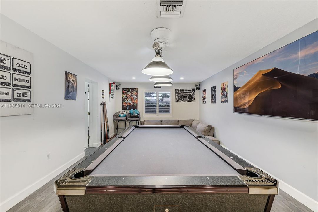 For Sale: $2,200,000 (5 beds, 5 baths, 4511 Square Feet)