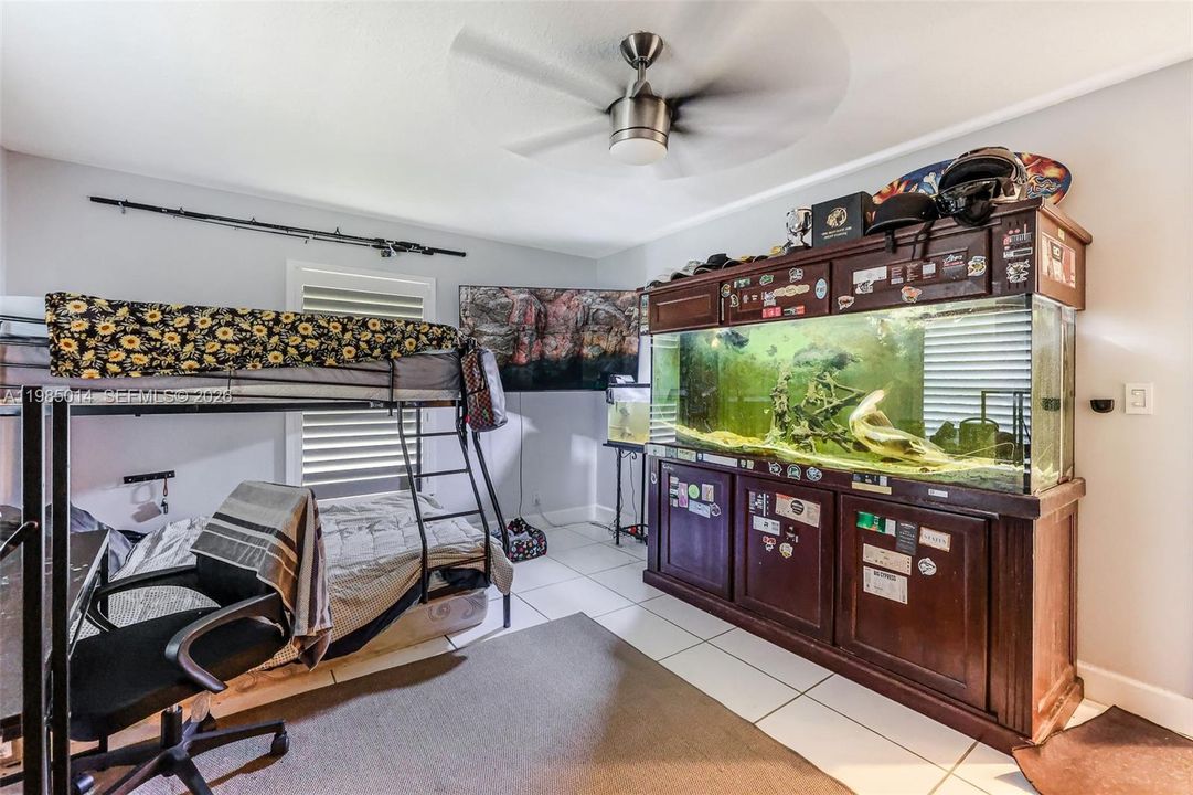 For Sale: $2,200,000 (5 beds, 5 baths, 4511 Square Feet)