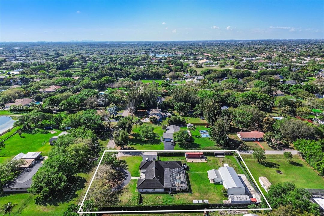 For Sale: $2,200,000 (5 beds, 5 baths, 4511 Square Feet)