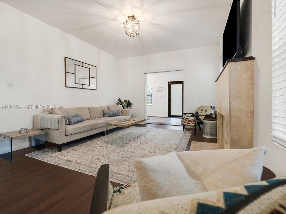 Active With Contract: $1,275,000 (5 beds, 4 baths, 2431 Square Feet)