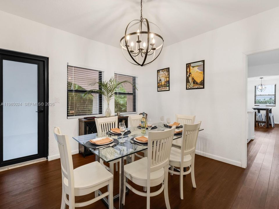 Active With Contract: $1,275,000 (5 beds, 4 baths, 2431 Square Feet)