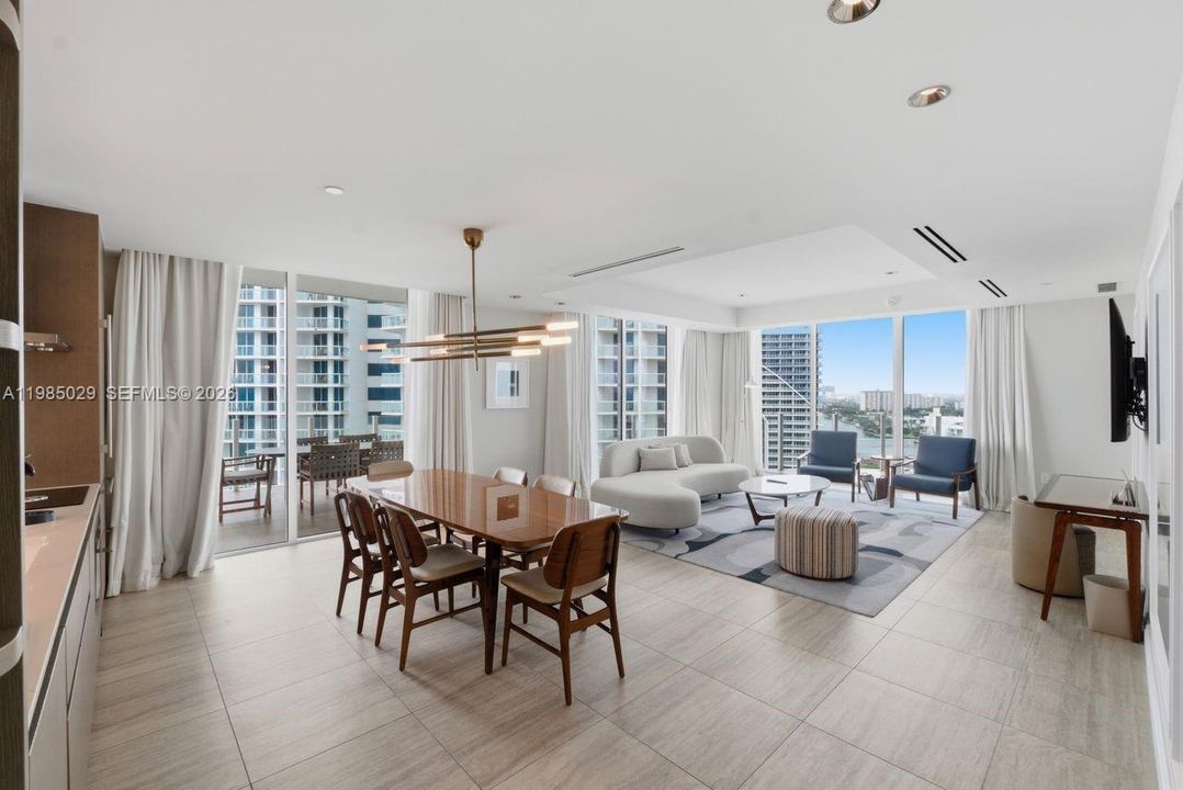 For Sale: $2,750,000 (2 beds, 2 baths, 1721 Square Feet)