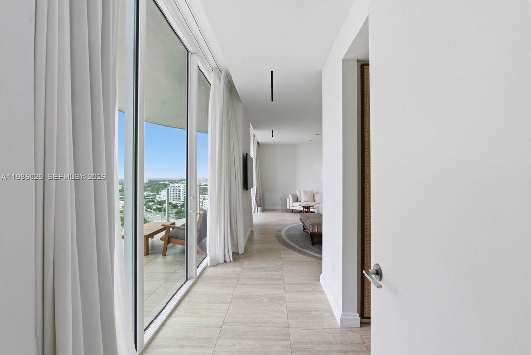 For Sale: $2,750,000 (2 beds, 2 baths, 1721 Square Feet)