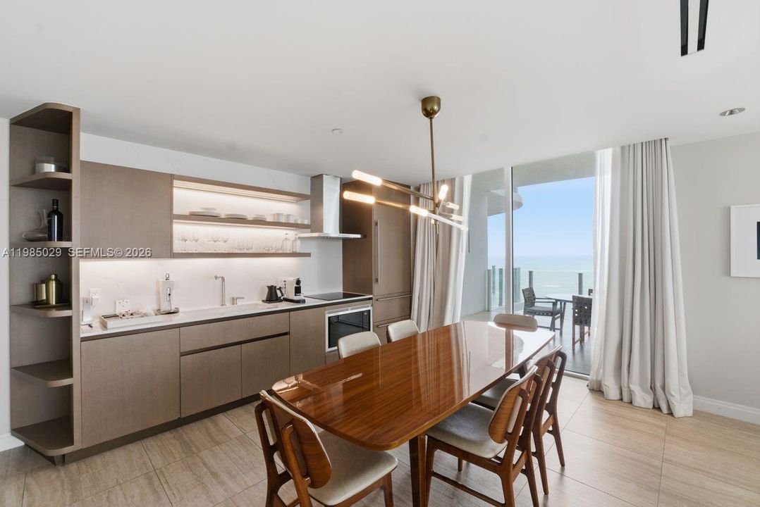 For Sale: $2,750,000 (2 beds, 2 baths, 1721 Square Feet)