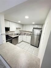 For Sale: $150,000 (1 beds, 1 baths, 720 Square Feet)
