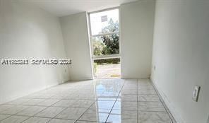 For Sale: $150,000 (1 beds, 1 baths, 720 Square Feet)