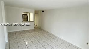 For Sale: $150,000 (1 beds, 1 baths, 720 Square Feet)