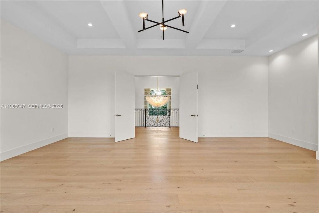 Upstairs recreation room with wet bar