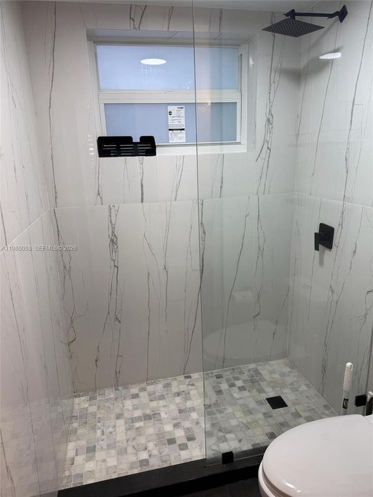 For Sale: $169,999 (1 beds, 1 baths, 567 Square Feet)