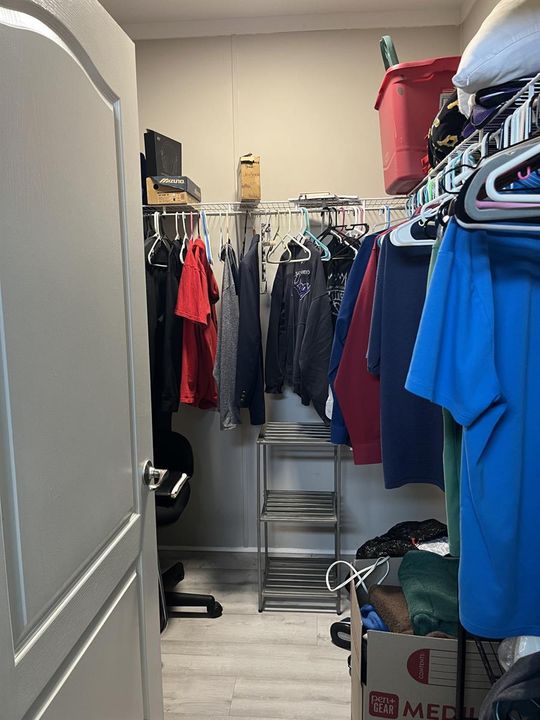 IMG_2957CLOSET