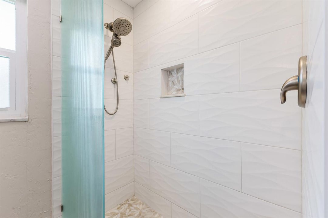 53_bathroom 2