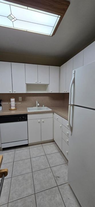 For Sale: $329,500 (2 beds, 2 baths, 1040 Square Feet)