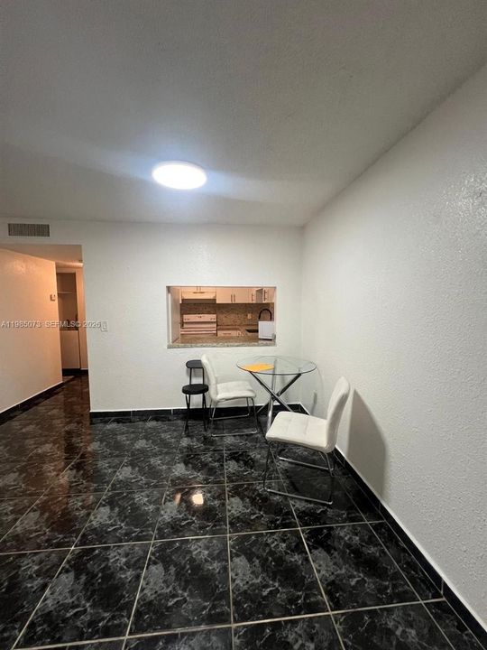 For Sale: $220,000 (1 beds, 1 baths, 820 Square Feet)