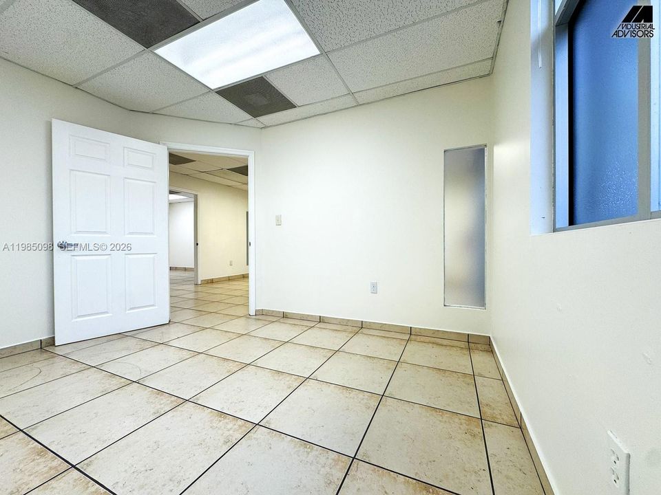 В аренду: $26 (0 спален, 0 ванн, 0 Квадратных фут)