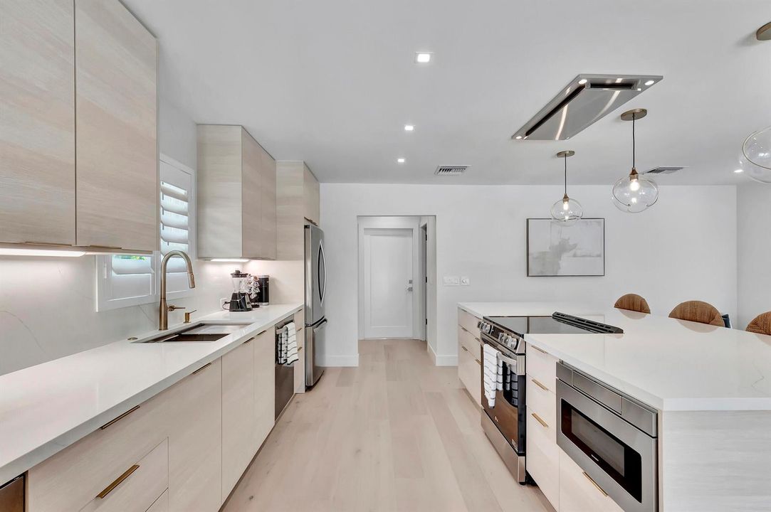STUNNING NEW KITCHEN