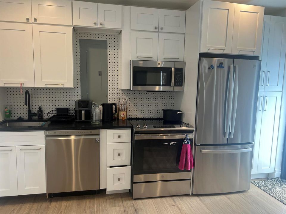 Studio Kitchen
