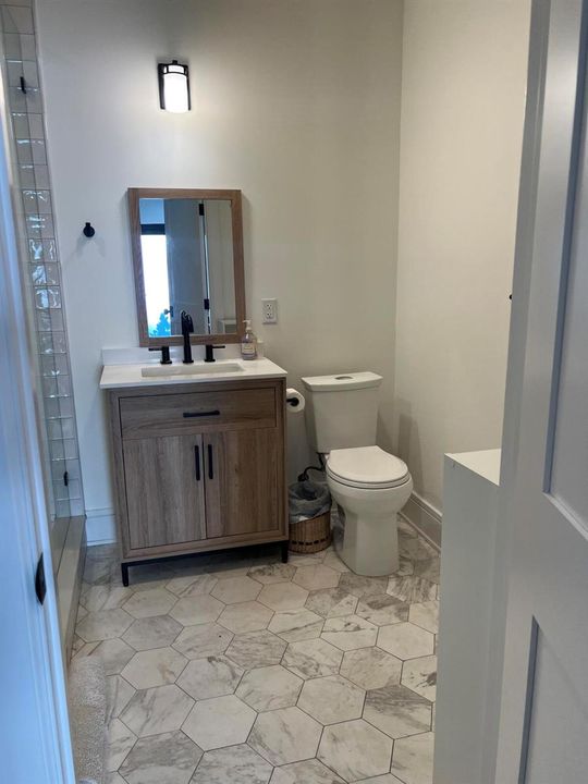 Studio bathroom