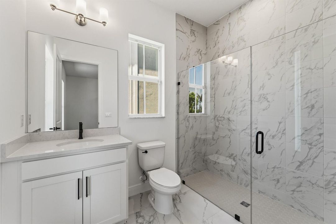 US_SEF_BELLIS_LOT 180_BATH 3