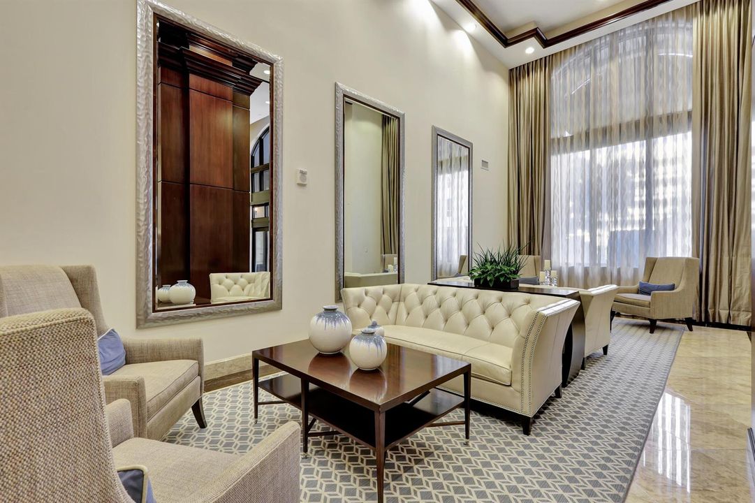 GRAND LOBBY