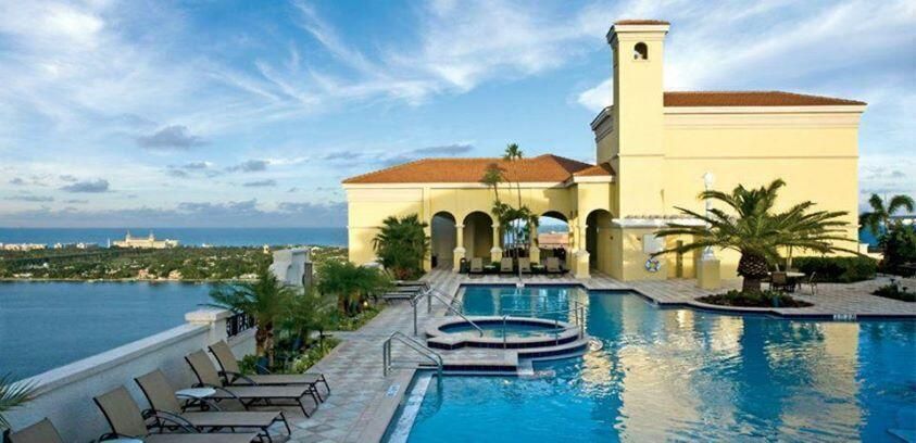 RESORT POOL /SPA