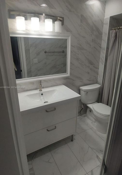 Activo con contrato: $2,350 (2 camas, 2 baños, 1065 Pies cuadrados)