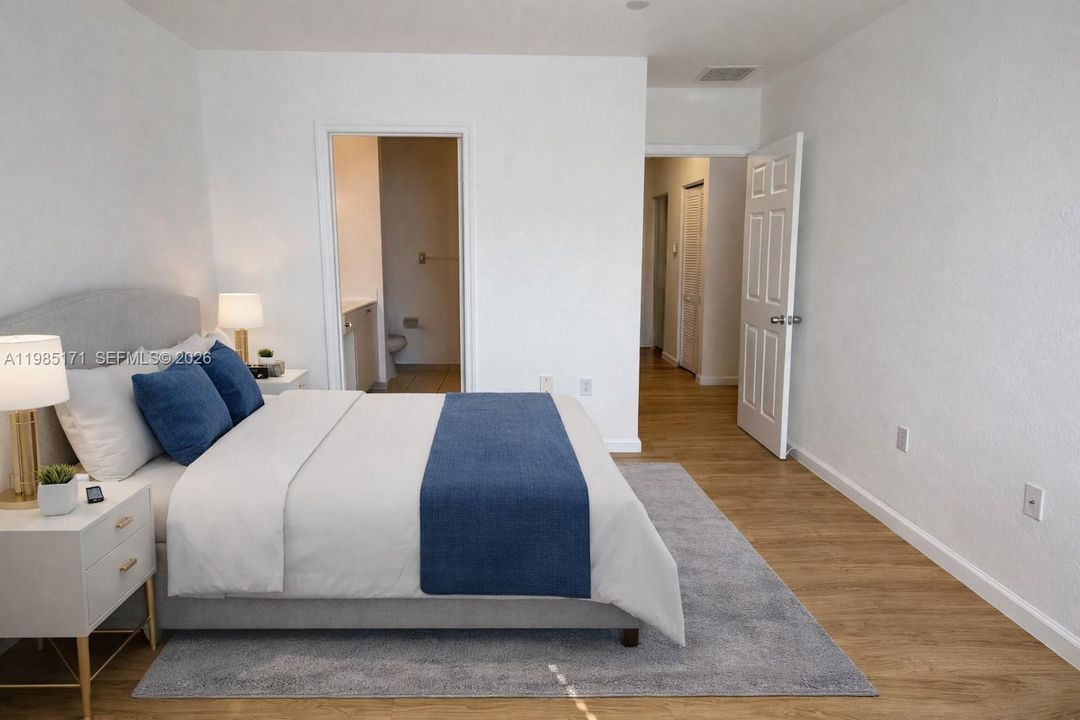 Active With Contract: $295,000 (2 beds, 2 baths, 1140 Square Feet)