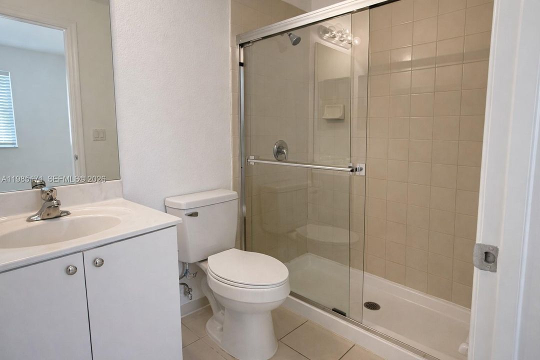 Active With Contract: $295,000 (2 beds, 2 baths, 1140 Square Feet)