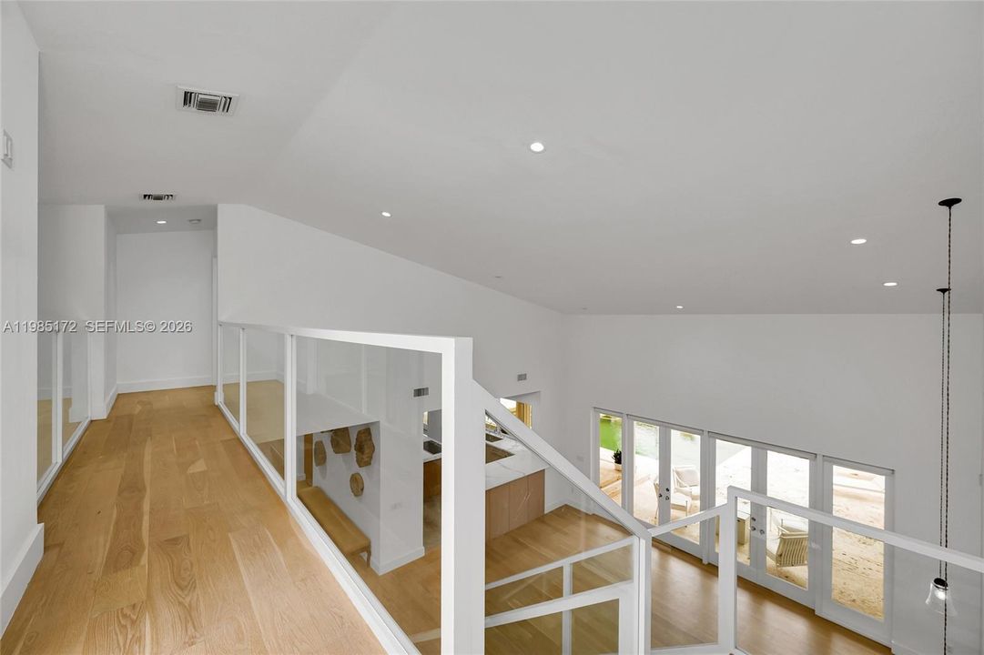 Active With Contract: $2,499,000 (5 beds, 3 baths, 3872 Square Feet)