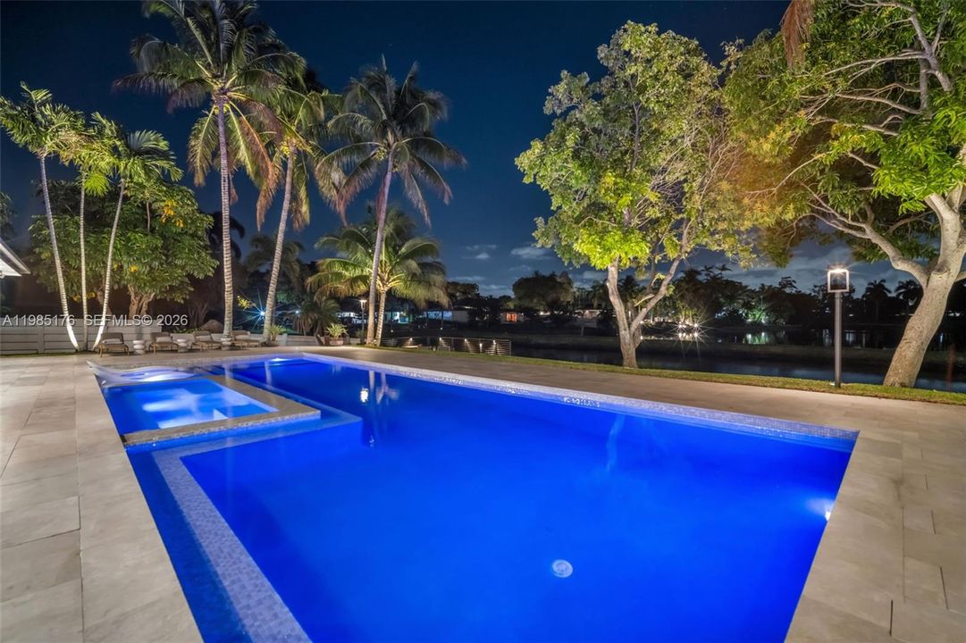 For Sale: $4,650,000 (6 beds, 5 baths, 0 Square Feet)