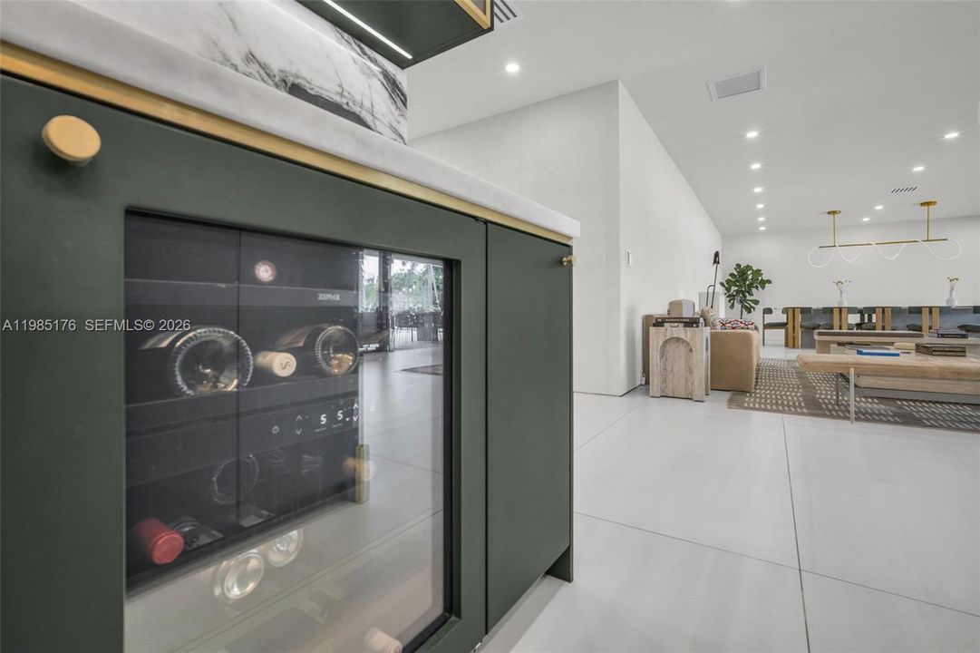 For Sale: $4,650,000 (6 beds, 5 baths, 0 Square Feet)