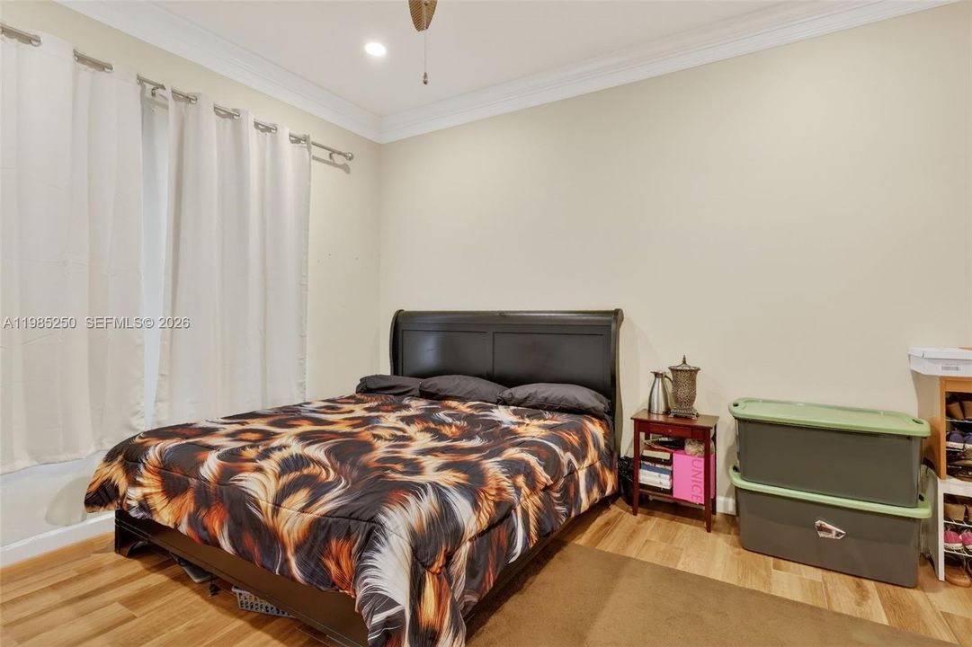 En Venta: $399,000 (3 camas, 2 baños, 1816 Pies cuadrados)
