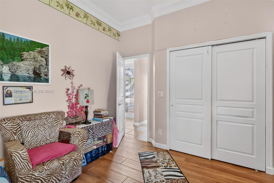 En Venta: $399,000 (3 camas, 2 baños, 1816 Pies cuadrados)