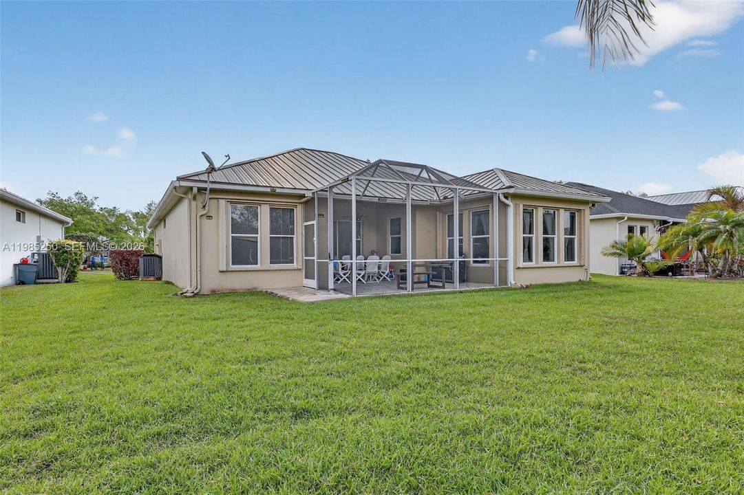 En Venta: $399,000 (3 camas, 2 baños, 1816 Pies cuadrados)