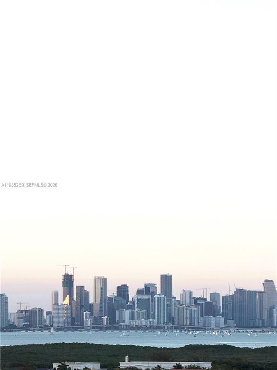 На продажу: $4,550,000 (3 спален, 3 ванн, 2500 Квадратных фут)