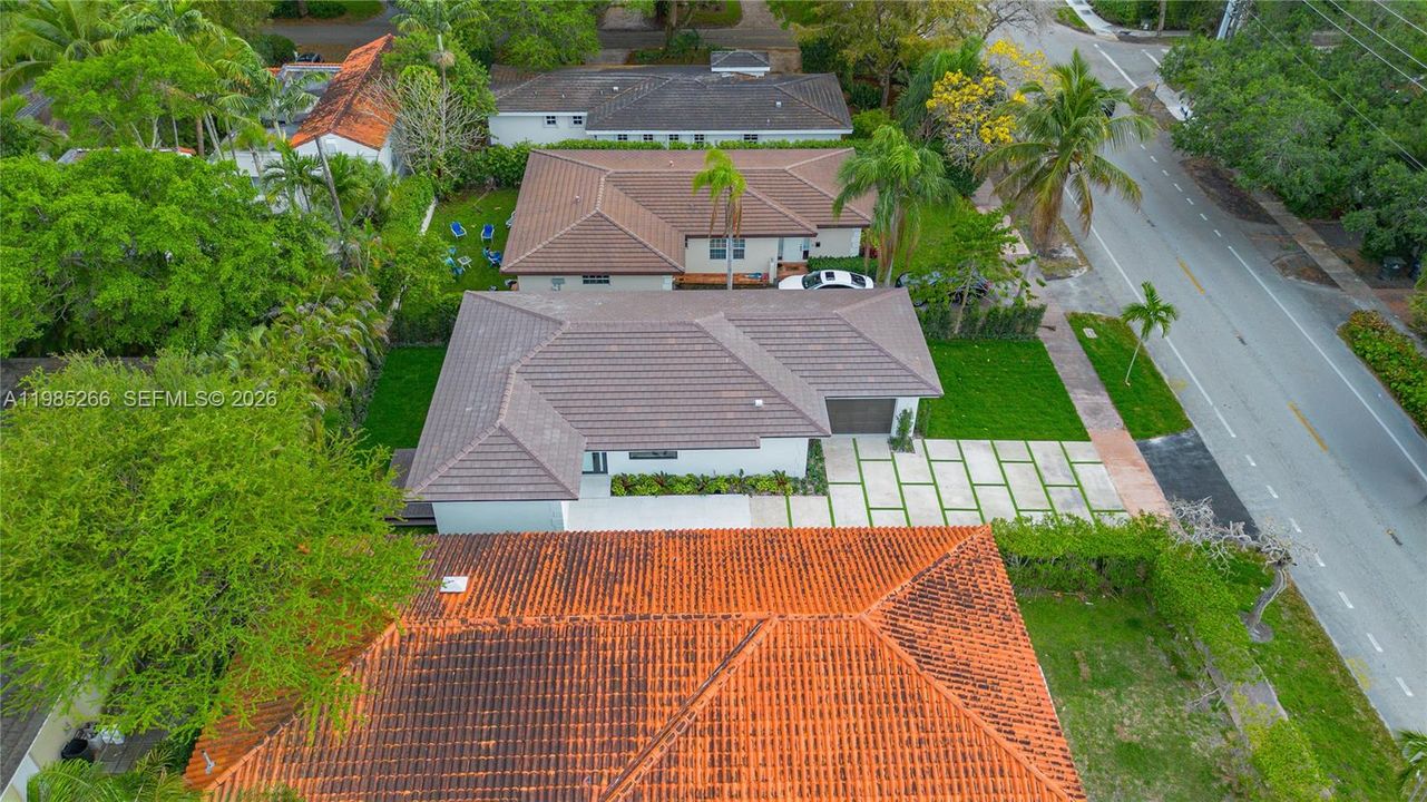 Vendido Recientemente: $1,270,000 (3 camas, 2 baños, 1470 Pies cuadrados)