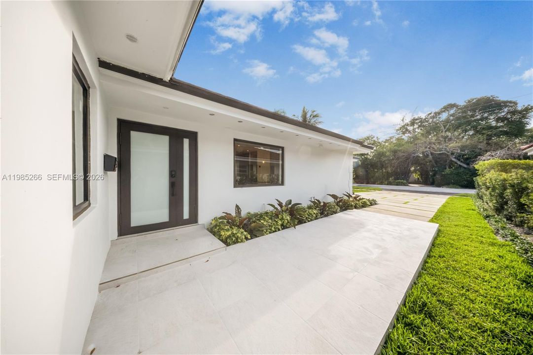 Vendido Recientemente: $1,270,000 (3 camas, 2 baños, 1470 Pies cuadrados)