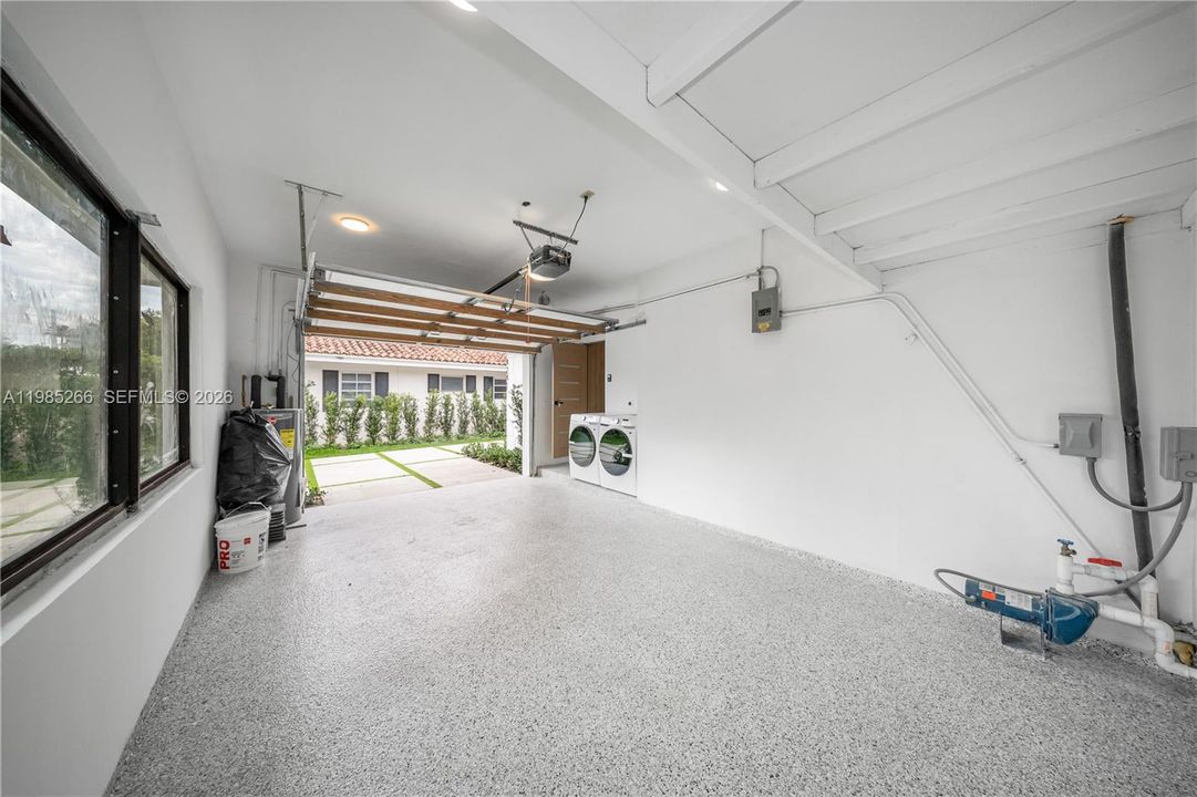 Vendido Recientemente: $1,270,000 (3 camas, 2 baños, 1470 Pies cuadrados)