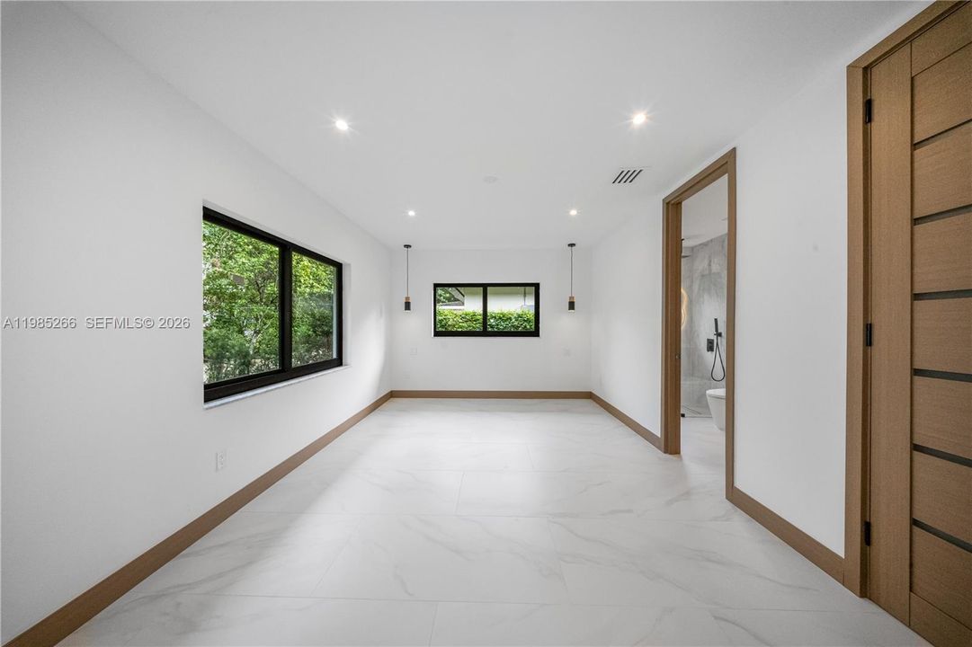 Vendido Recientemente: $1,270,000 (3 camas, 2 baños, 1470 Pies cuadrados)