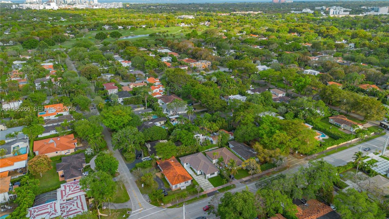 Vendido Recientemente: $1,270,000 (3 camas, 2 baños, 1470 Pies cuadrados)