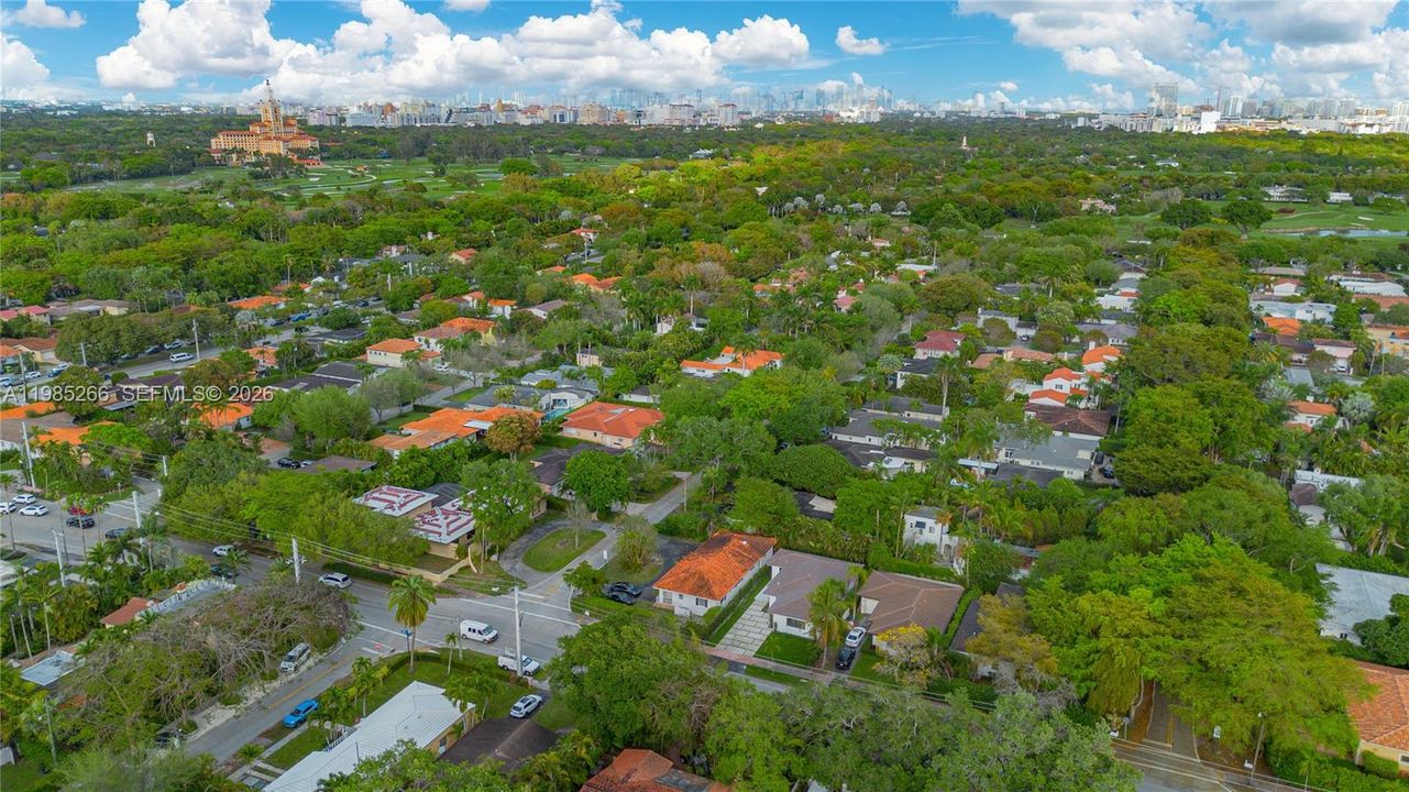 Vendido Recientemente: $1,270,000 (3 camas, 2 baños, 1470 Pies cuadrados)