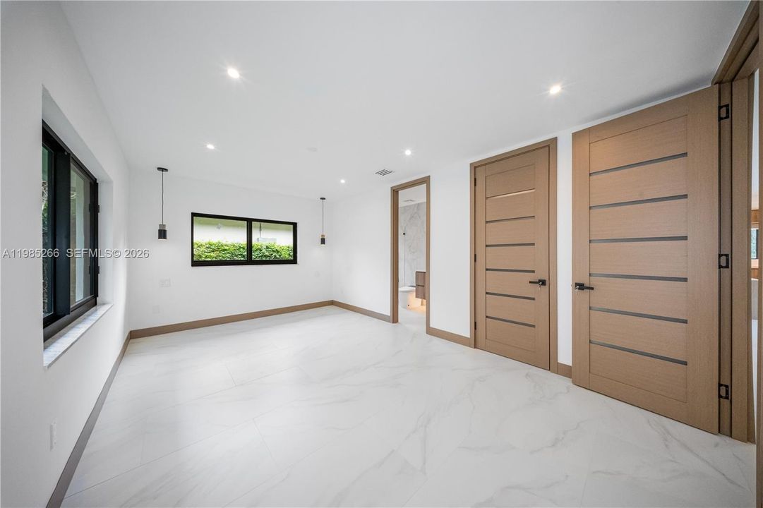 Vendido Recientemente: $1,270,000 (3 camas, 2 baños, 1470 Pies cuadrados)